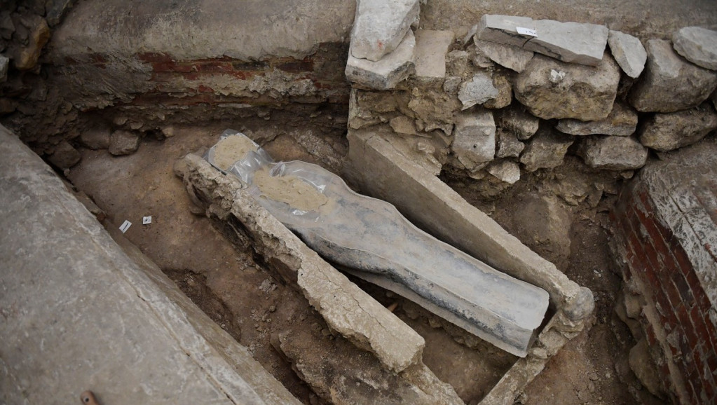 Tokom obnove Notr Dama pronađen neobičan olovni sarkofag za koji se ranije nije znalo