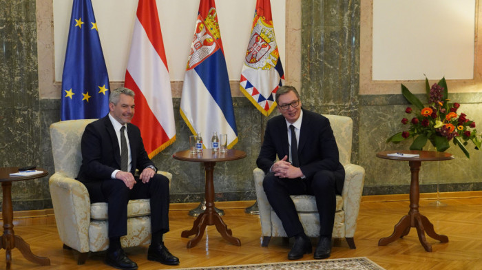 Vučić se sastao sa Nehamerom: Austrijski kancelar posle i sa patrijarhom Porfirijem