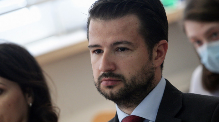 Milatović: Pitanje srpskog jezika kao službenog je legitimo, ali ima važnijih