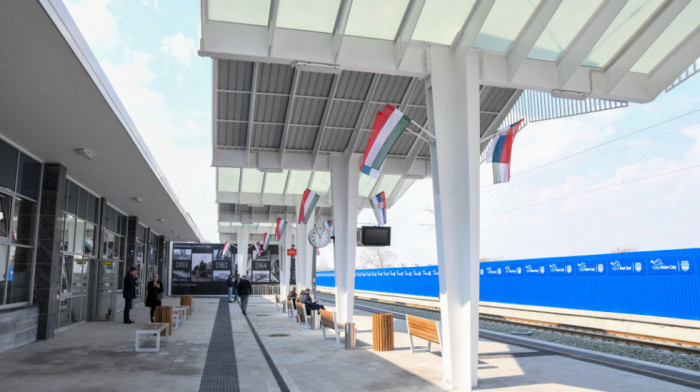 Vesić: Brzi voz za Budimpeštu se neće zaustavljati na granici, carina će biti na železničkim stanicama