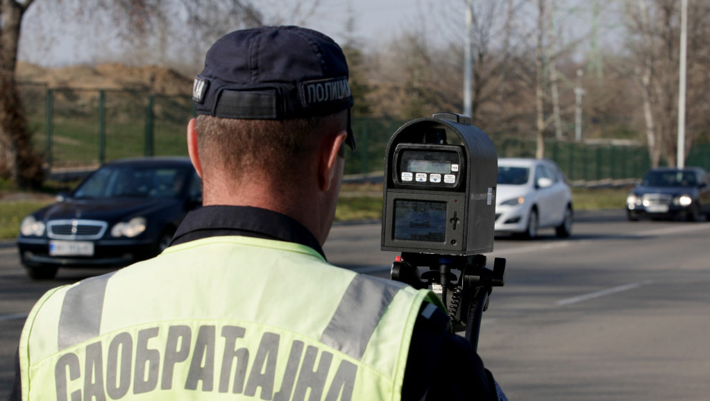 Saobraćajna policija isključila vozača iz saobraćaja: Na auto-putu kroz Beograd vozio 157 kilometara na sat