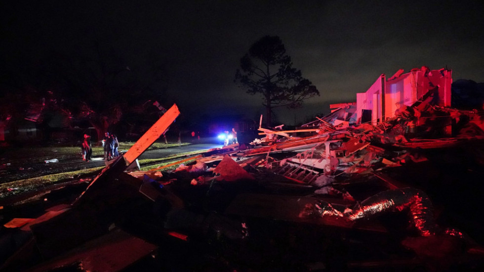 Veliki tornado pogodio Nju Orleans, kuće potpuno uništene, najmanje jedna osoba stradala