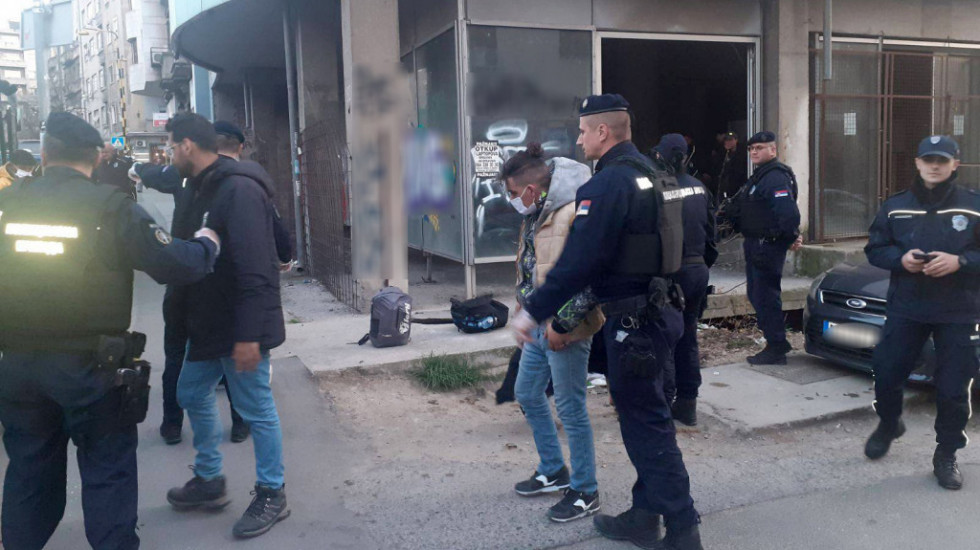 U Beogradu pronađeno 66 ilegalnih migranata, policija ih sprovela u prihvatni centar