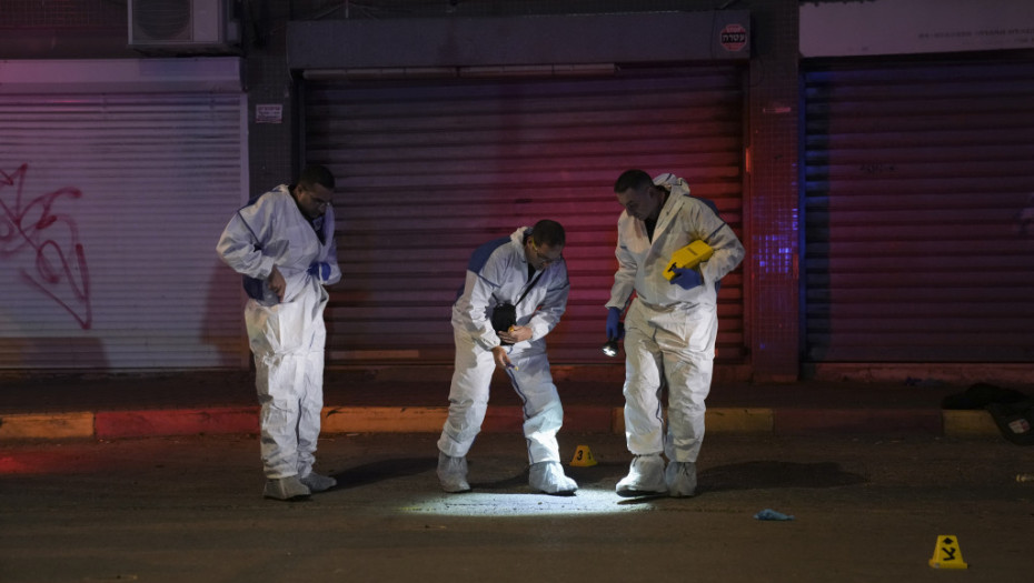 Dve osobe poginule u pucnjavi u Haderi, policija ubila napadače