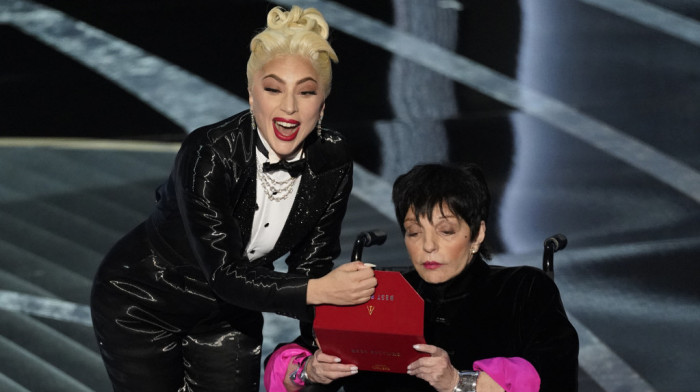 Prijatelj Lajze Mineli tvrdi da je glumica bila "primorana" da se pojavi u invalidskim kolicima na dodeli Oskara
