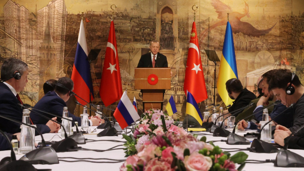 Erdogan na samitu u Istanbulu: Vreme da pregovori daju konkretne rezultate