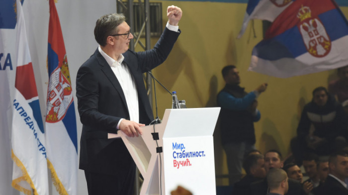 Vučić na završnom predizbornom skupu na Voždovcu: Sačuvaćemo mir i nacionalni ponos