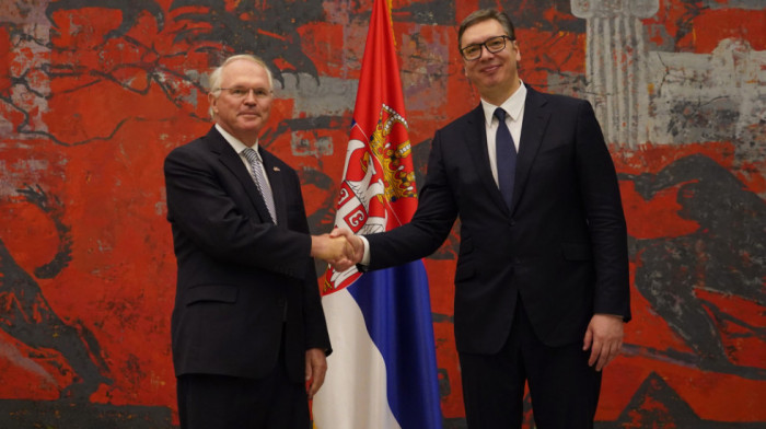 Vučić razgovarao sa Hilom: Očuvanje mira i stabilnosti - uslov za napredak Srbije i regiona