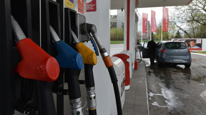 Novo pojeftinjenje obe vrste goriva na pumpama - cena dizela pala ispod 200 dinara