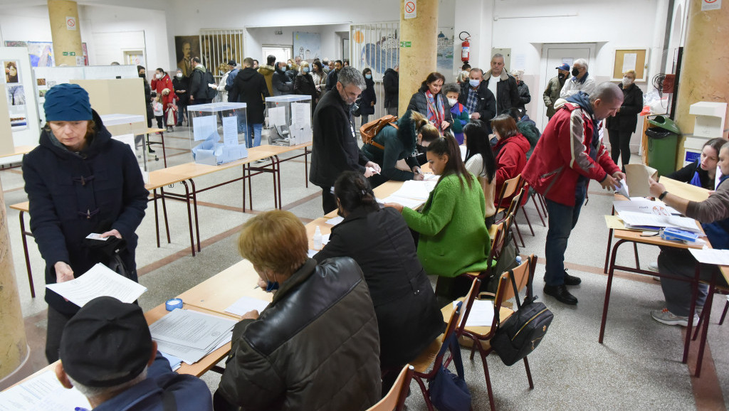 Izlaznost na izborima: Koliko je građana glasalo po satima na ranijim izborima