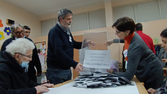 Povratak "otpisanih" na izborima 2023: Šta mogu Tadić, Čeda i radikali?