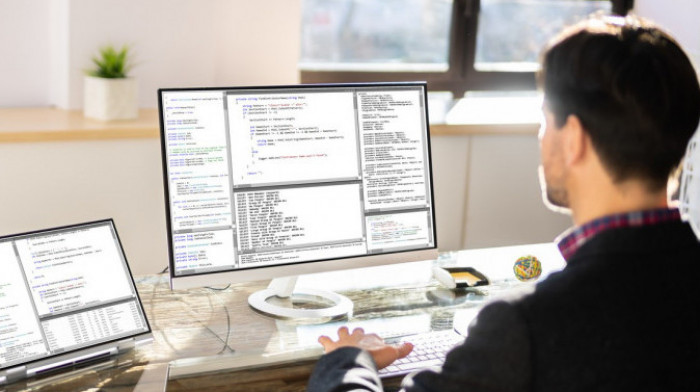 Interesovanje za IT poslove i dalje raste uprkos manjem broju oglasa na tržištu rada
