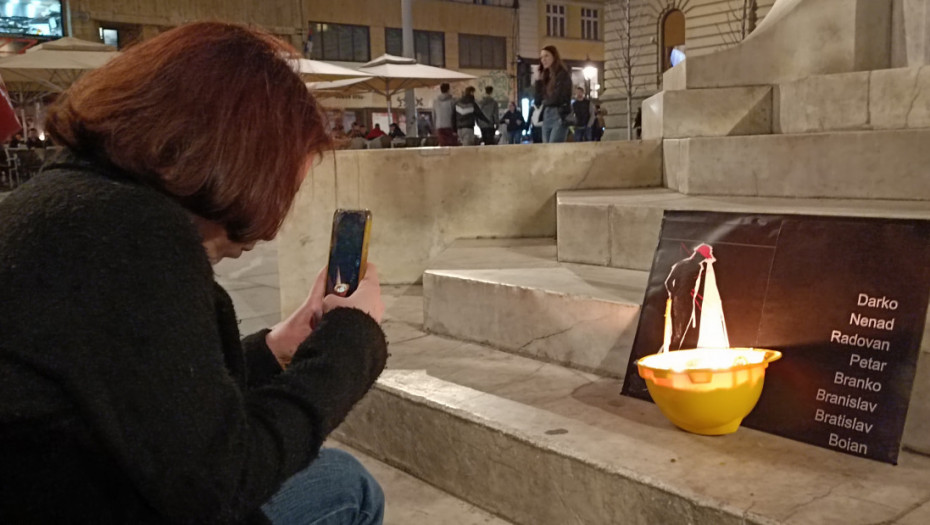 Pomen na Trgu Repubilike povodom nesreće u rudniku "Soko"