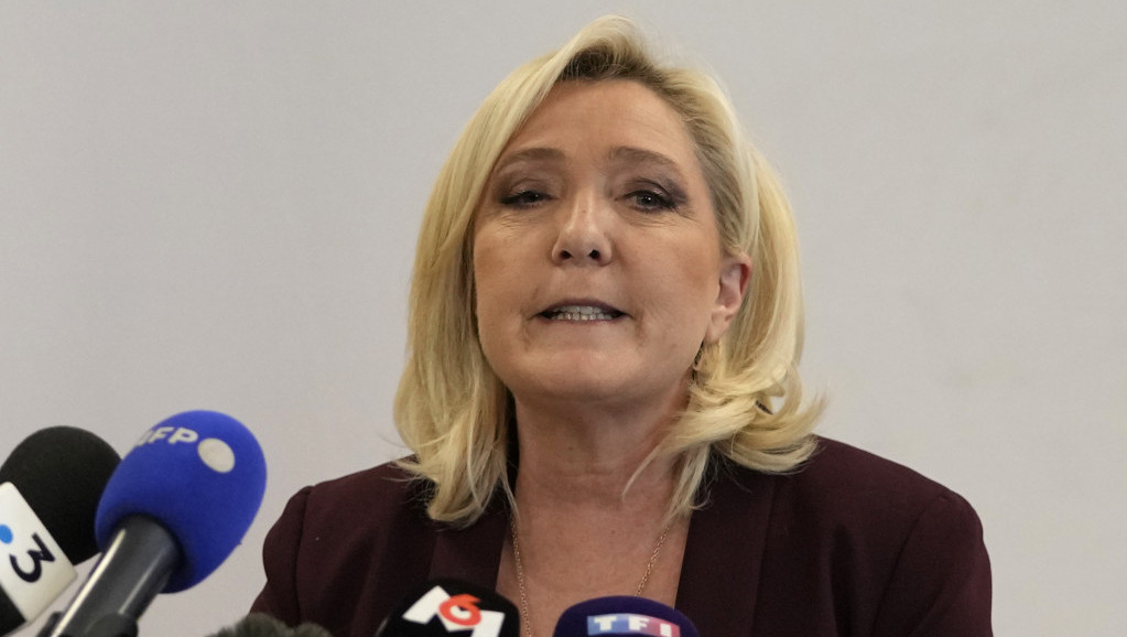 Marin le Pen osudila "mržnju mladih nasilnika" prema Francuskoj