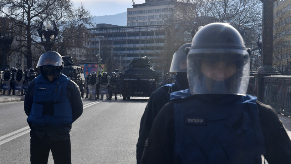 Dve osobe uhapšene na protestima u Skoplju zbog navoda o preprodaji citostatika