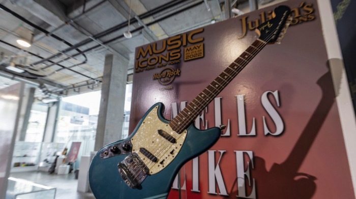 Plava gitara Kurta Kobejna na aukciji: Očekuje se da novi vlasnik izdvoji minimum 800.000 dolara