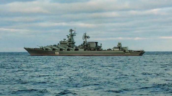 Rusko ministarstvo odbrane: Jedan mornar poginuo nakon što je potonuo brod "Moskva", 27 osoba se vodi kao nestalo