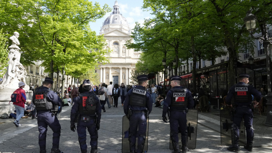 Sorbona u blokadi: Francuski studenti nezadovoljni kandidatima u drugom krugu, policija upotrebila suzavac