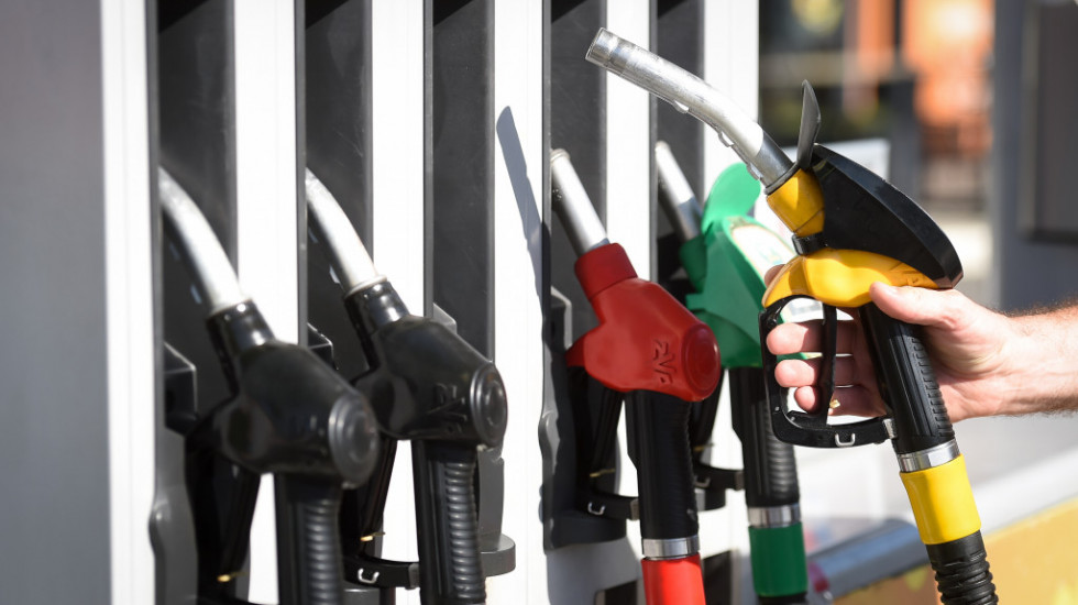 Nove cene goriva na pumpama: Objavljeno koliko će koštati dizel i benzin
