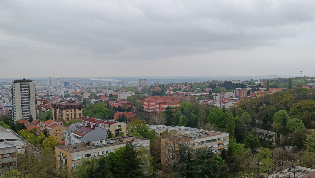 Obrušio se zid kuće na Paliluli, na licu mesta nema znaka za opasnost