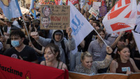 "Protiv Le Pen u Jelisejskoj palati": Demonstracije širom Francuske zbog mogućeg dolaska krajnje desnice na vlast