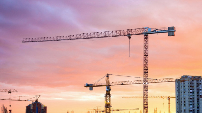 Usporavanje građevinske industrije: Da li će smanjen obim gradnje zacementirati visoke cene kvadrata ili ih još povećati