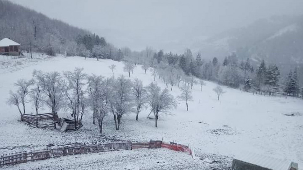 U Novoj Varoši napadao sneg - u višim delovima i do sedam centimetara