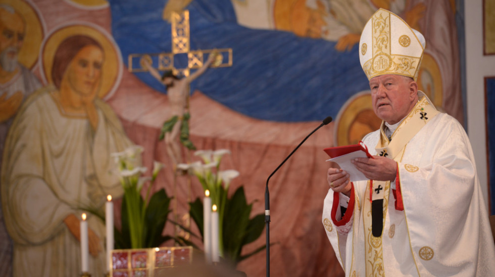 Vernici danas proslavljaju Uskrs po gregorijanskom kalendaru, nadbiskup Hočevar u Beogradu služio uskrsnju misu