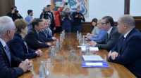 Vučić se u Beogradu sastao sa američkim senatorima