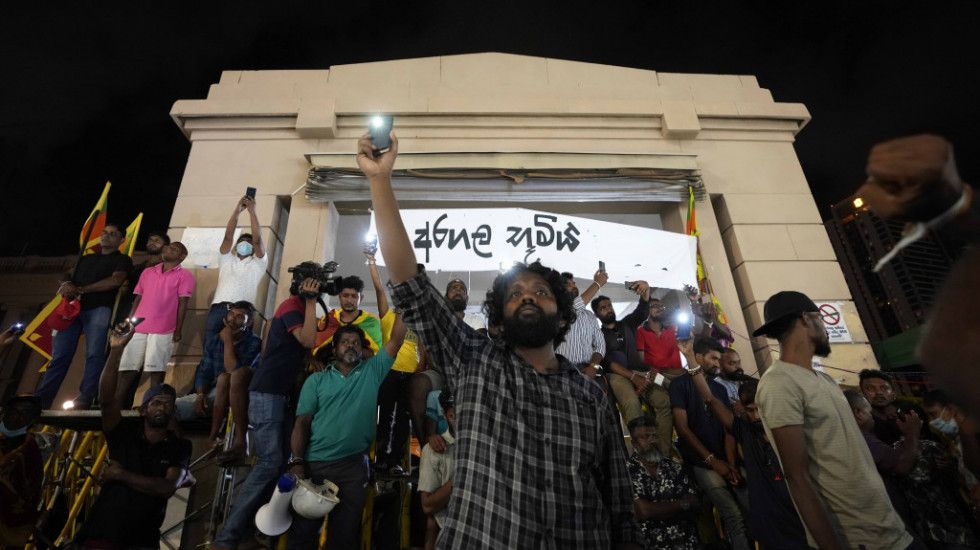 Pucnjava u Šri Lanki: Policija otvorila vatru na građane koji su protestovali zbog poskupljenja goriva