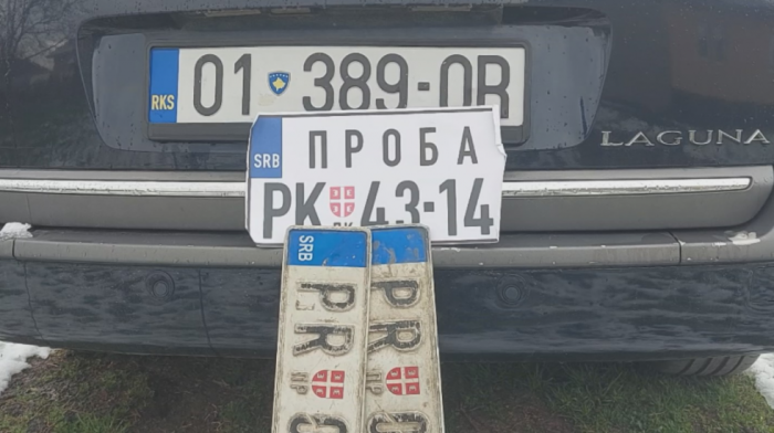 Tablice i dve godine "nepotrebnih" tenzija: Sklonjen jedan "kamen spoticanja" u odnosima Beograda i Prištine?