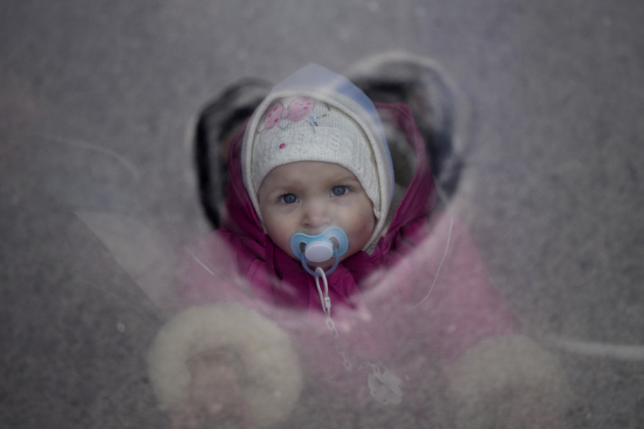 Beba izbeglica u autobusu u Poljskoj