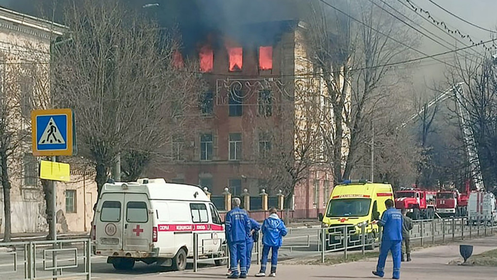 Najmanje pet osoba poginulo u požaru u zgradi Ministarstva odbrane Rusije