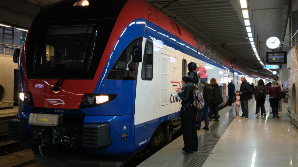 Brzi voz "Soko" kamenovan na stajalištu u Kamendinu, MUP radi na pronalaženju počionica