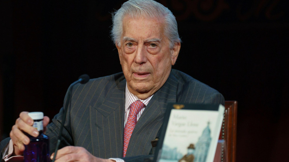 Nobelovac Mario Vargas Ljosa u bolnici zbog komplikacija izazvanih kovidom 19