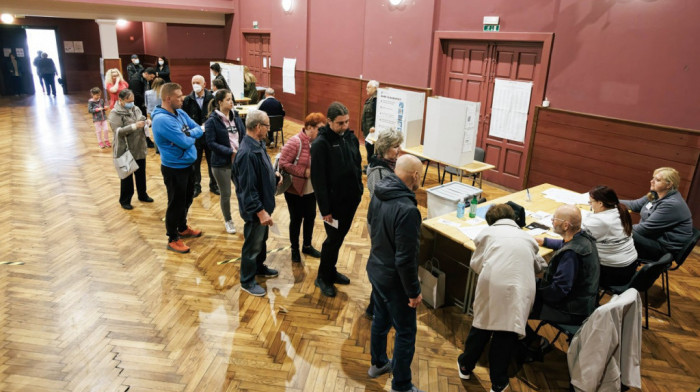 Slovenci glasaju na tri referenduma: Moguće izmene u Zakonima o RTV SLovenija, vladi i dugotrajnoj nezi