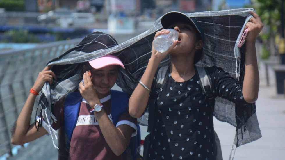 Vrućina topi asfalt: Indija i Pakistan na udaru ekstremnog toplotnog talasa