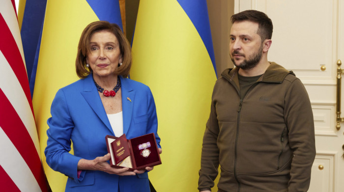 Pelosi posle sastanka sa Zelenskim: Ne smete da se povučete pred siledžijama