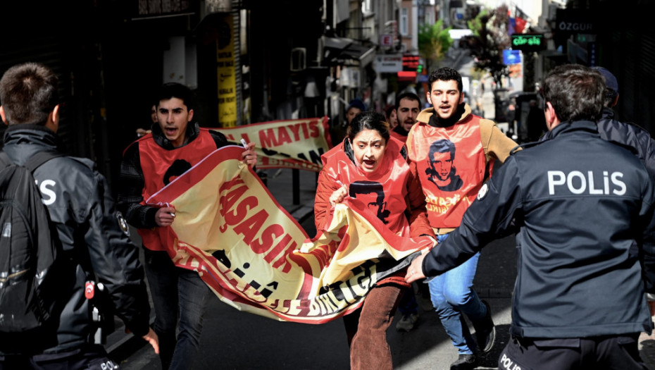 Prvomajski protest u Turskoj - policija privela desetine demonstranata