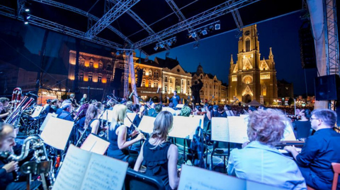 Dva simfonijska orkestra, horovi i operski solisti: Novosađani će uživati u impozantnoj kantati "Karmina Burana"