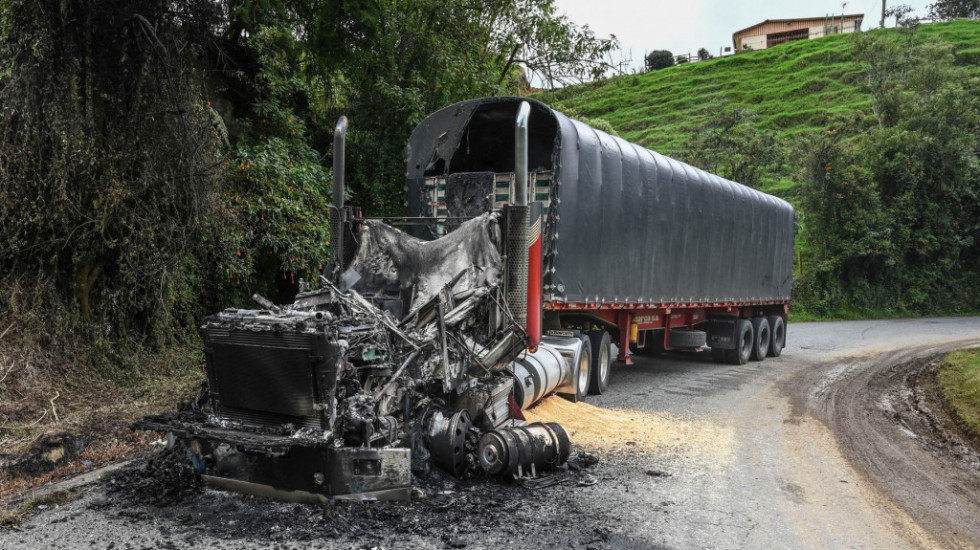 Napadi zalivskog klana na autoputevima Kolumbije: Najmanje 100 vozila uništeno, pojačane patrole u gradovima