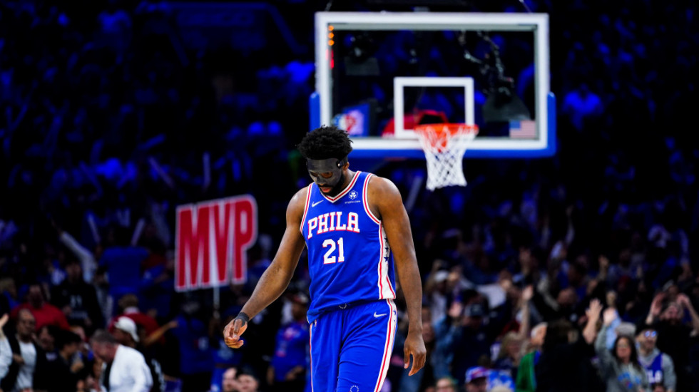 Embid oštar prema saigraču: Džejms Harden više nije isti