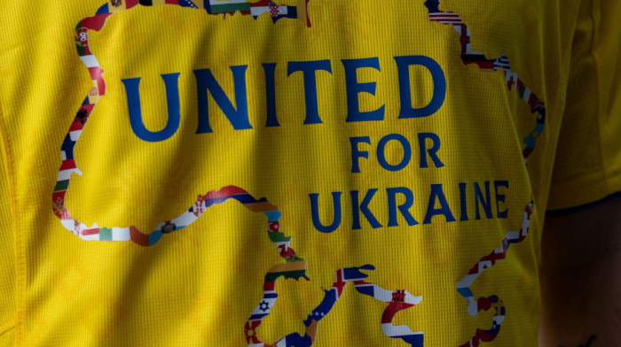 Zastave zemalja koje joj pružaju podršku na dresovima Ukrajine