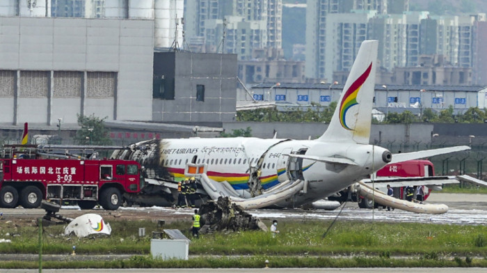 Avion u Kini skliznuo sa piste, ima povređenih (VIDEO)