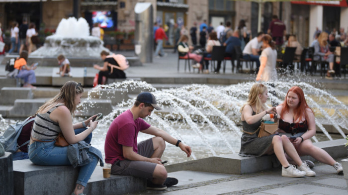 Danas vedro i sunčano sa temperaturama iznad proseka, sutra promena vremena