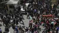 Hiljade na ulicama Jerusalima zbog sahrane poginule novinarke, izraelska policija upotrebila je suzavac i pendreke