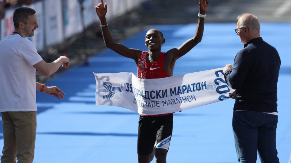 Kenijci pobednici polumaratonske trke: Tiongik i Muli prvi prošli kroz cilj u Beogradu