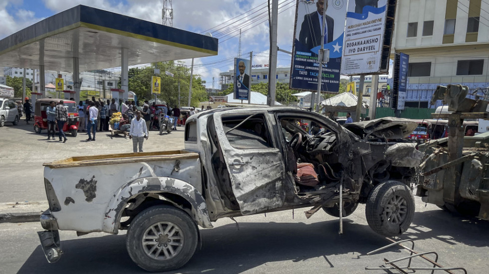 Eksplozije u glavnom gradu Somalije, u blizini mesta na kojem se birao novi predsednik