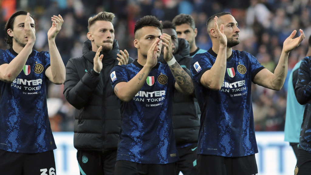 Inter slavio u Kaljariju i zadržao korak za vodećim Milanom