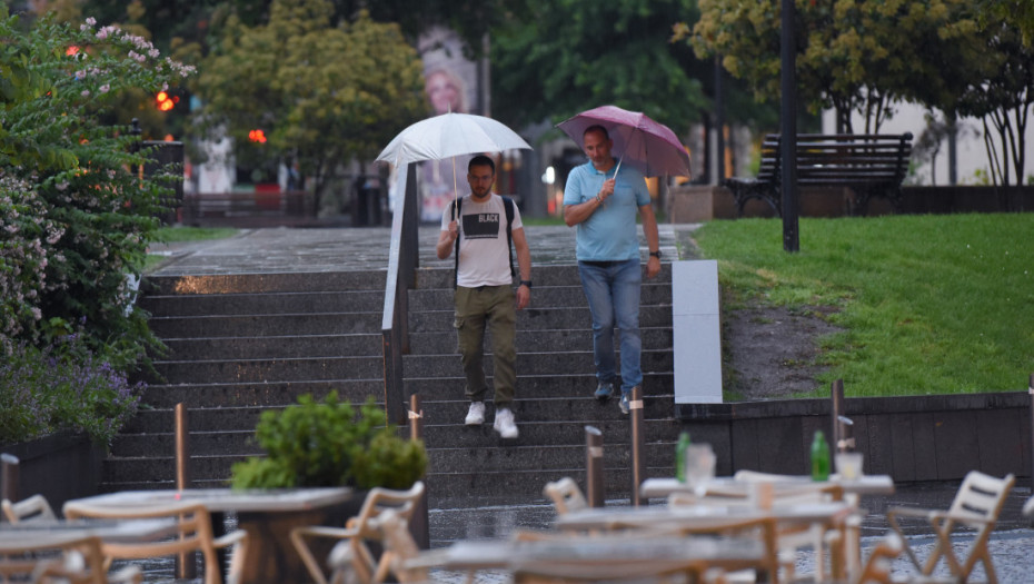 Upaljen žuti meteoalarm: Kiša i grmljavina u tri regiona u Srbiji